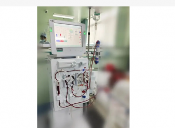進口國產尿毒癥透析機器多少錢一臺？